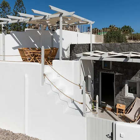 Euphemus Cave House * Messaria (Santorini)